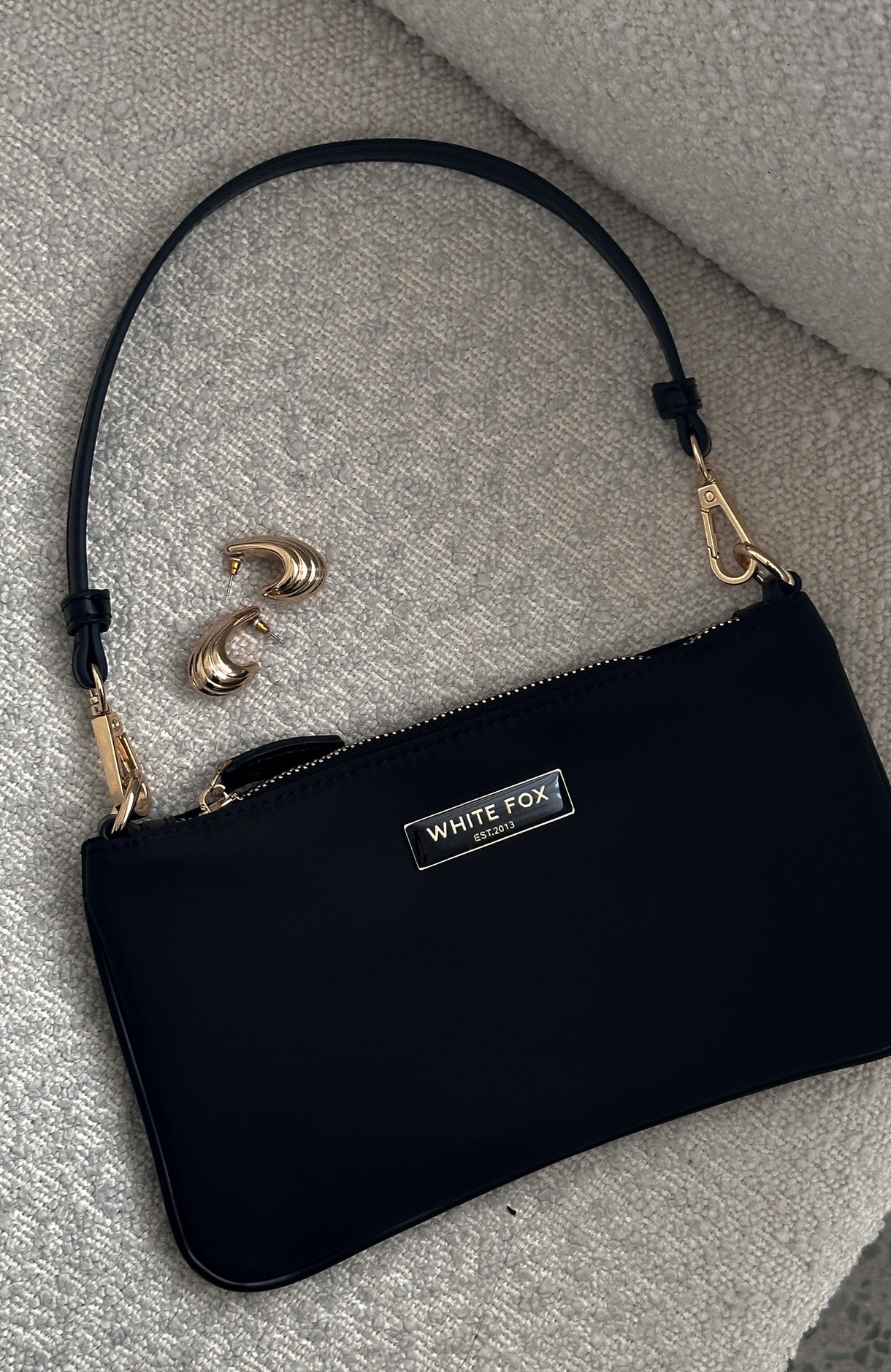 Premium Levelled Up Shoulder Bag - Sleek Black