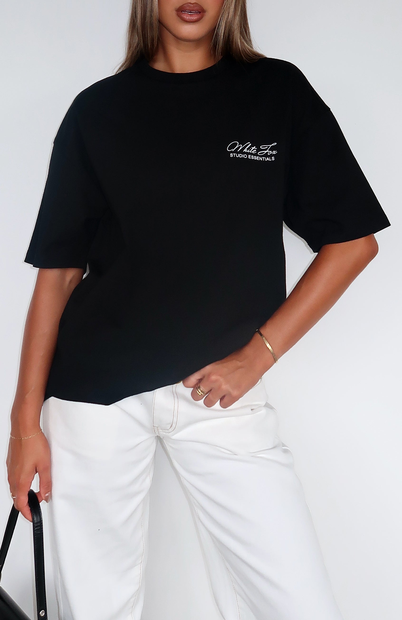 Premium Studio Classic Oversized Tee - Ultimate Comfort in Black