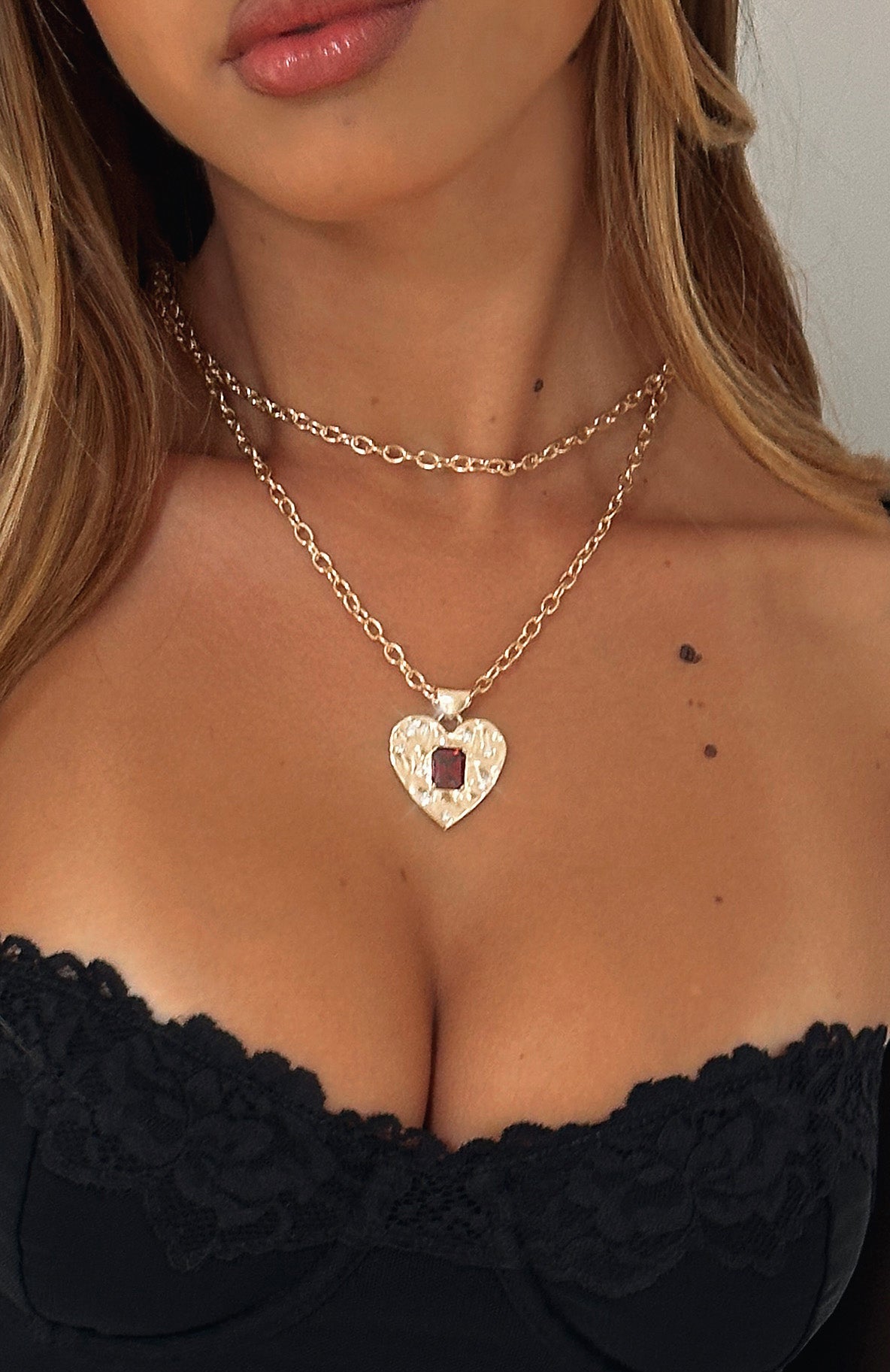 Premium Romy Heart Necklace - Gold/Red