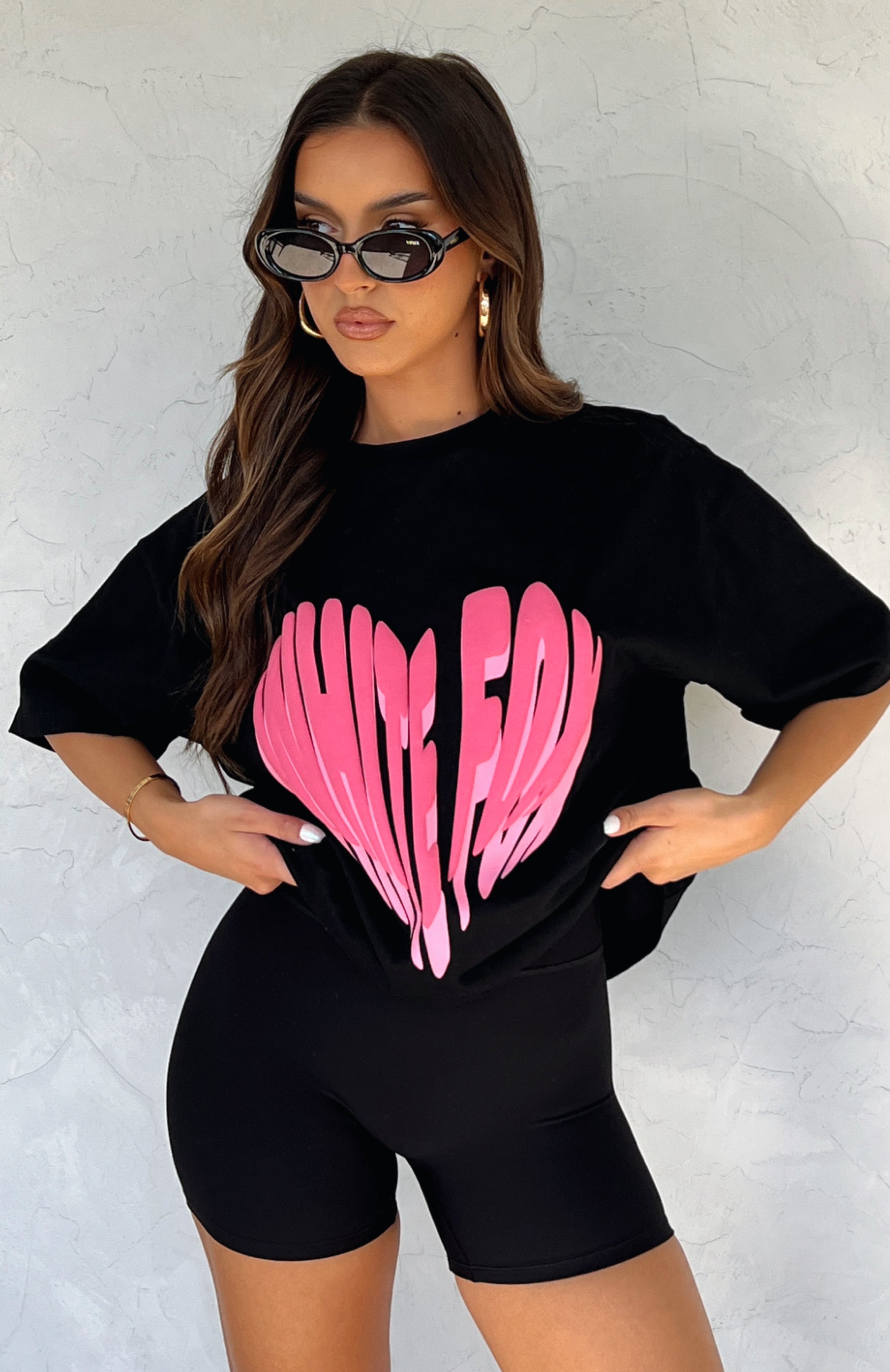 Premium Love Burst Oversized Tee - Ultimate Comfort in Black