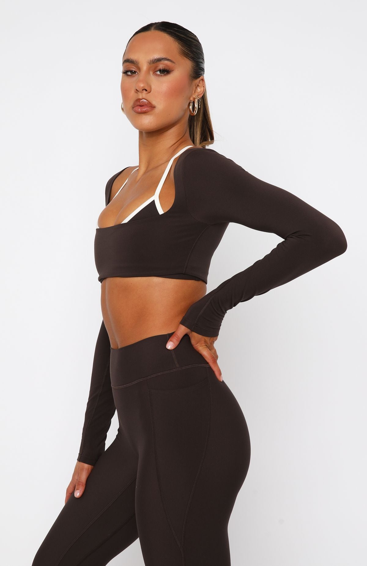 Ultimate Thriving Long Sleeve Crop Top - Espresso