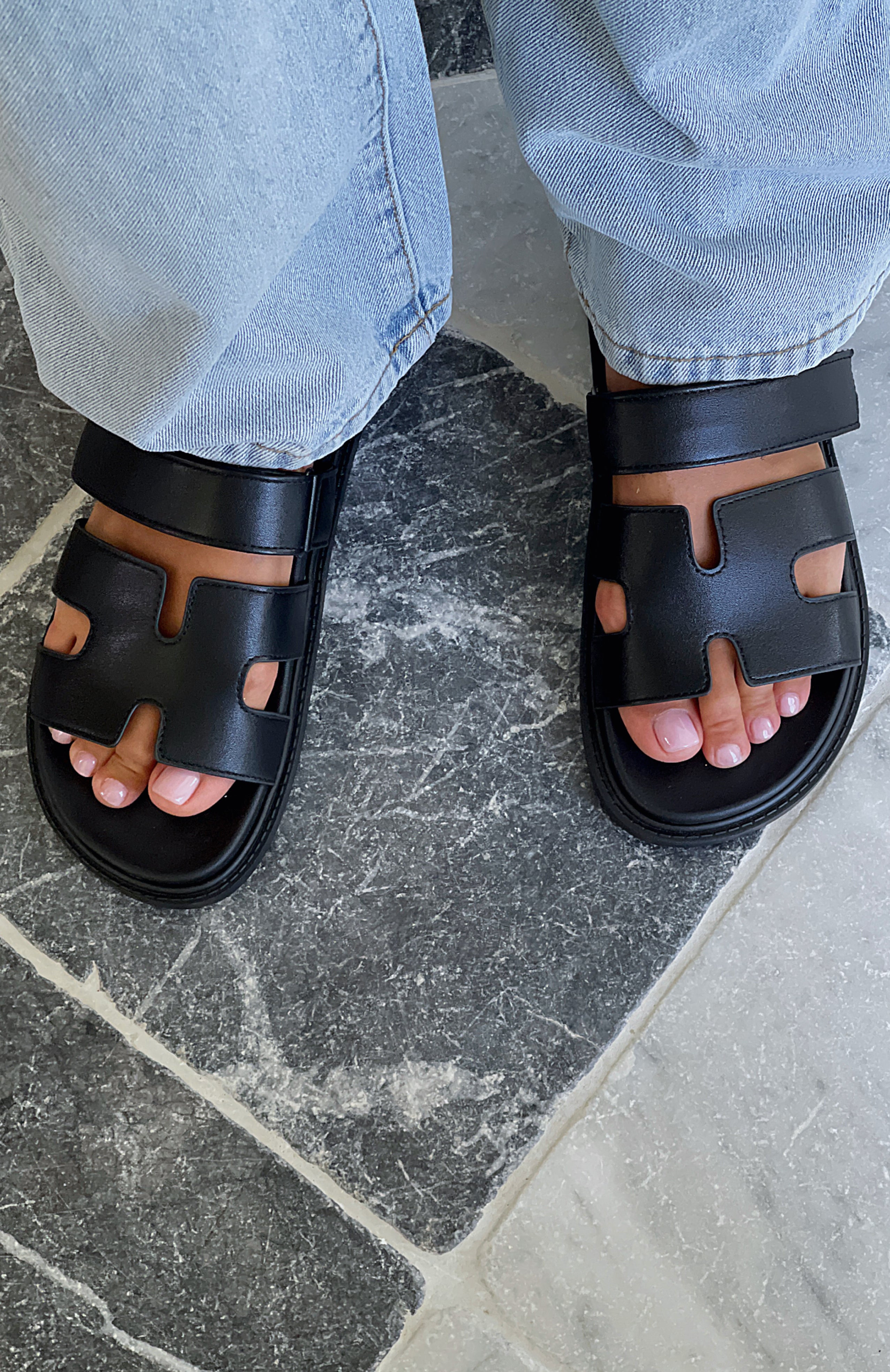 Premium Riley Black Sandals - Ultimate Comfort & Style