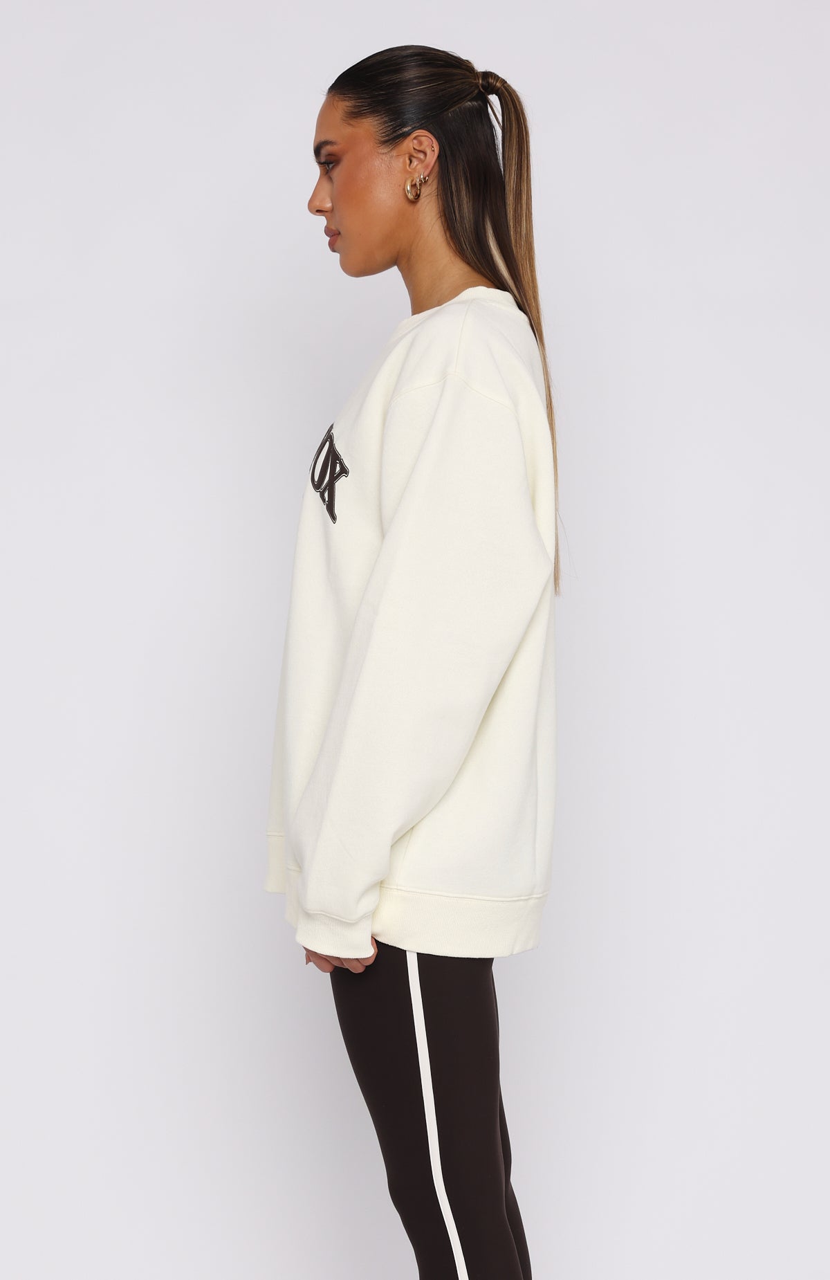 Premium Athletics Era Oversized Sweater in Buttercream - Ultimate Winter Comfort