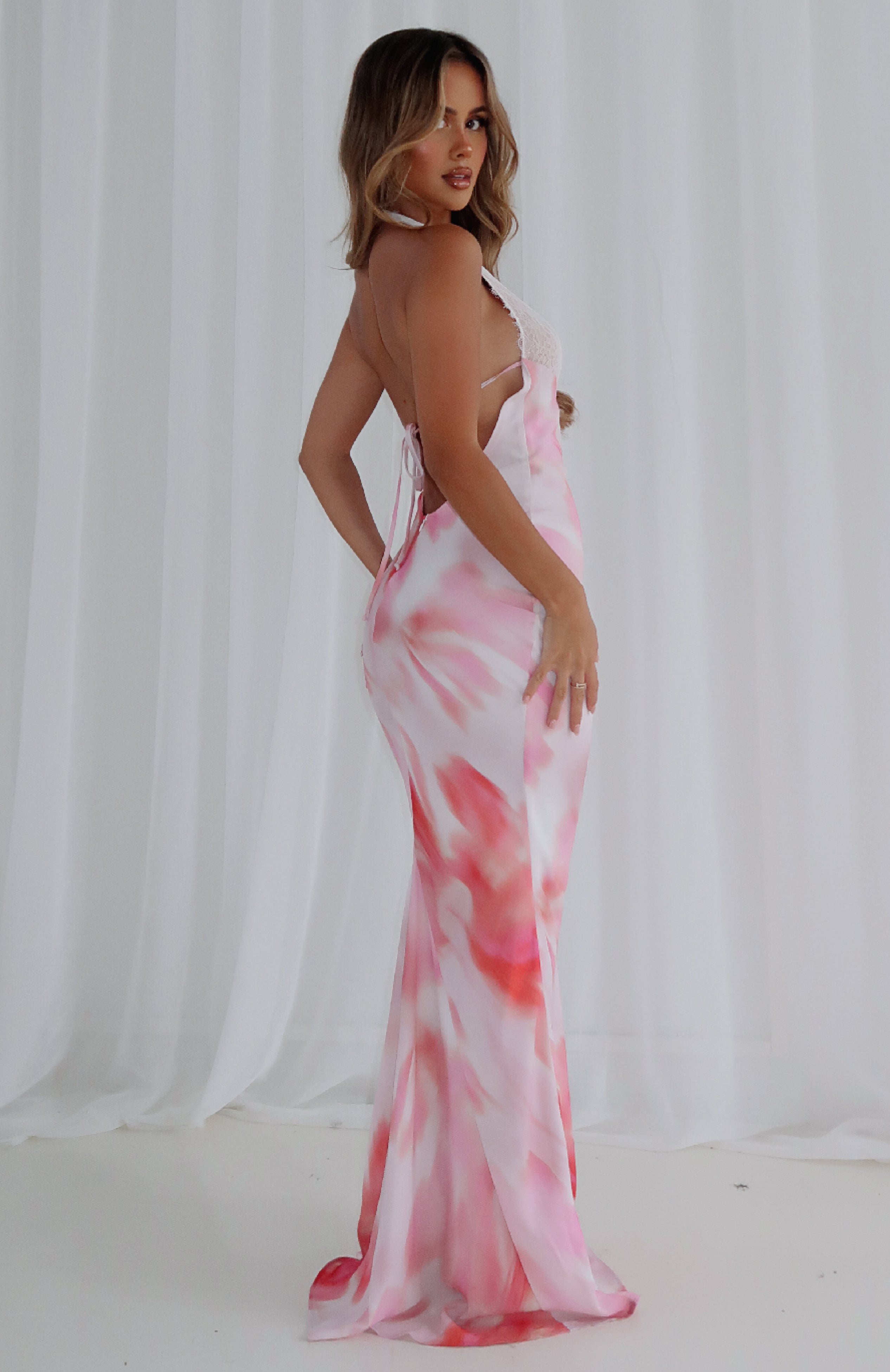 Premium Beyond The Stars Maxi Dress - Pink Floral Elegance