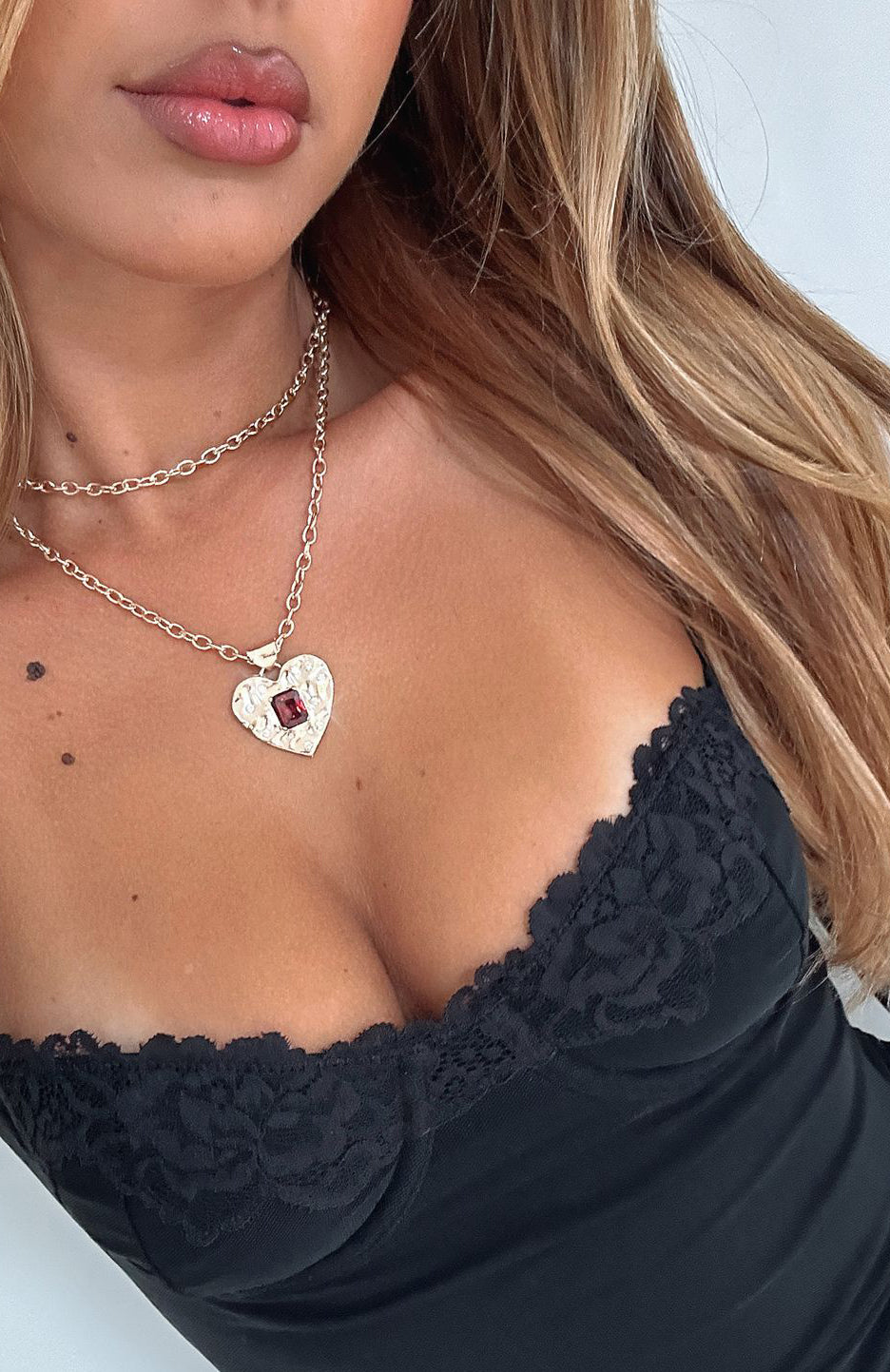 Premium Romy Heart Necklace - Gold/Red