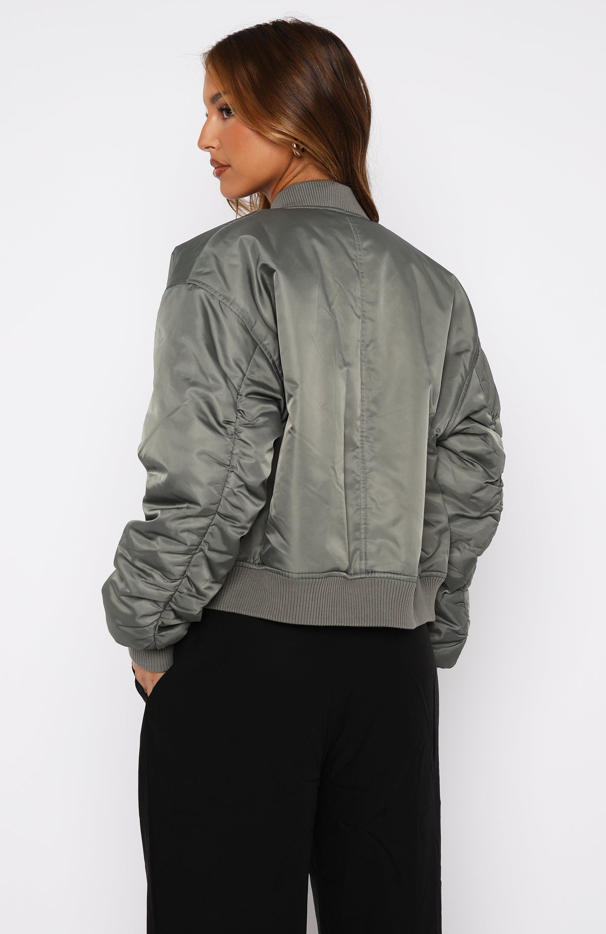 Premium Olive Bomber Jacket - Ultimate Cold Weather Style