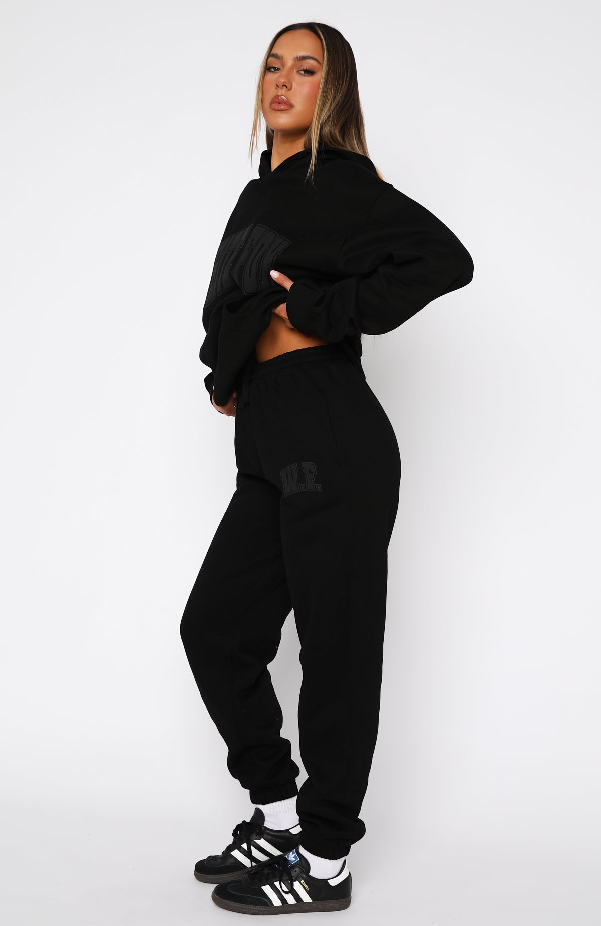 Premium Decade Classics Varsity Sweatpants - Ultimate Comfort in Black