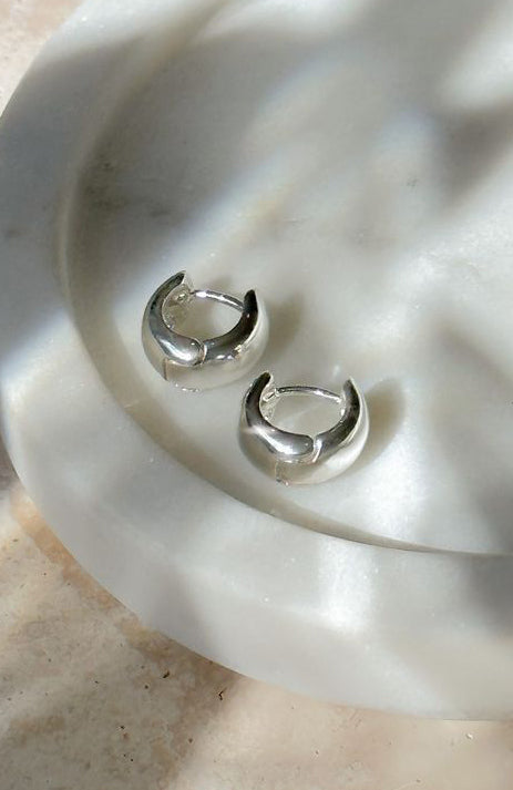 Premium Mirana Silver Hug Earrings