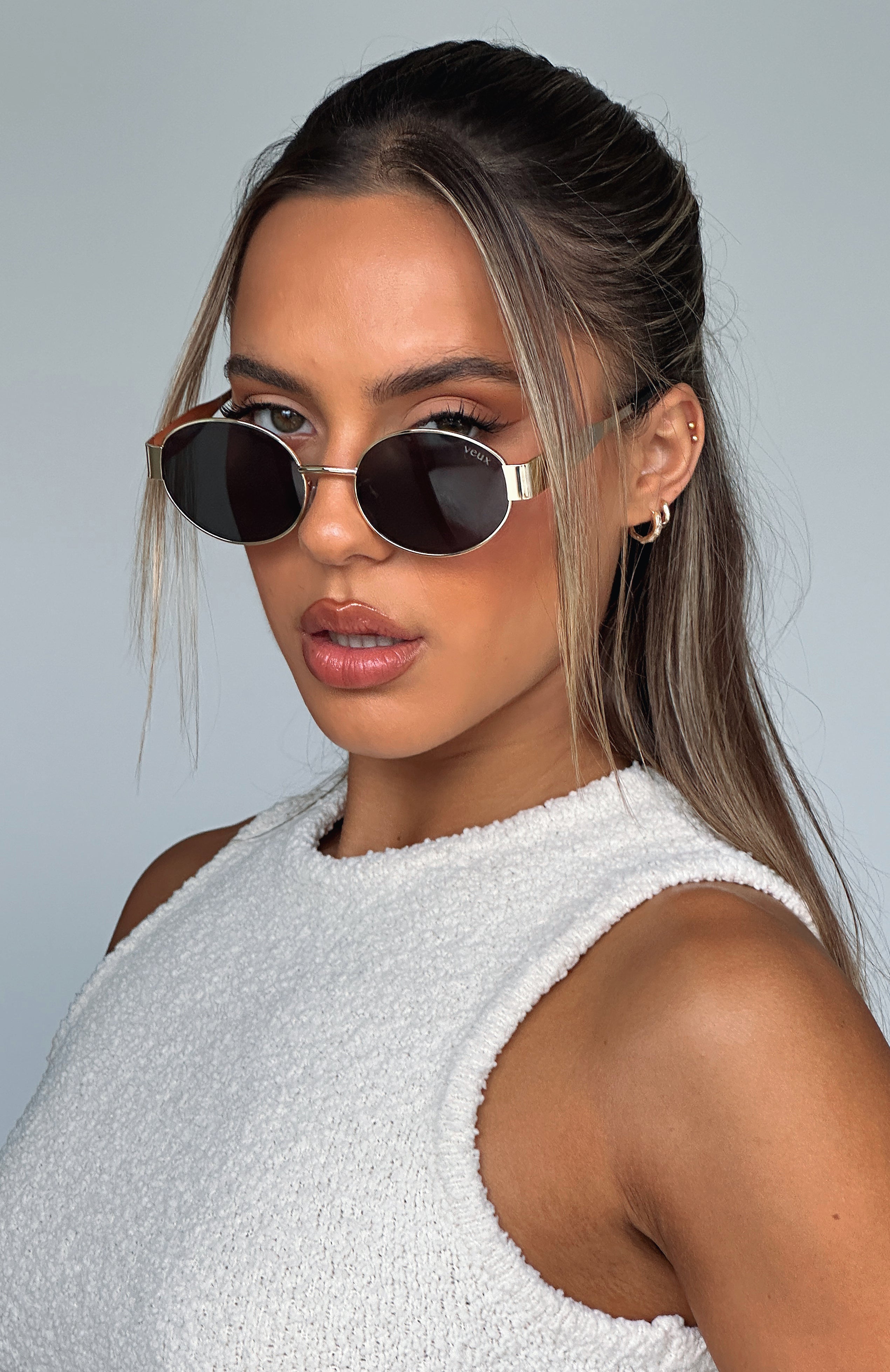 Premium Oasis Sunglasses Gold/Black - Ultimate Sun Protection