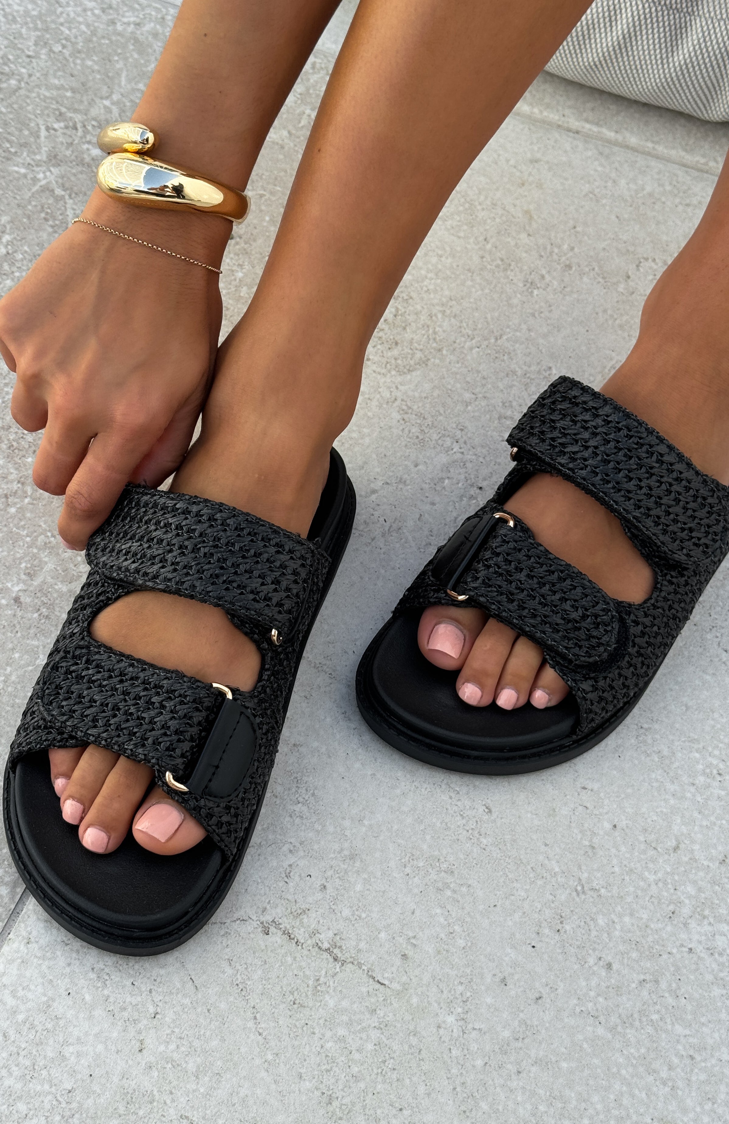 Premium Off-Duty Black Sandals