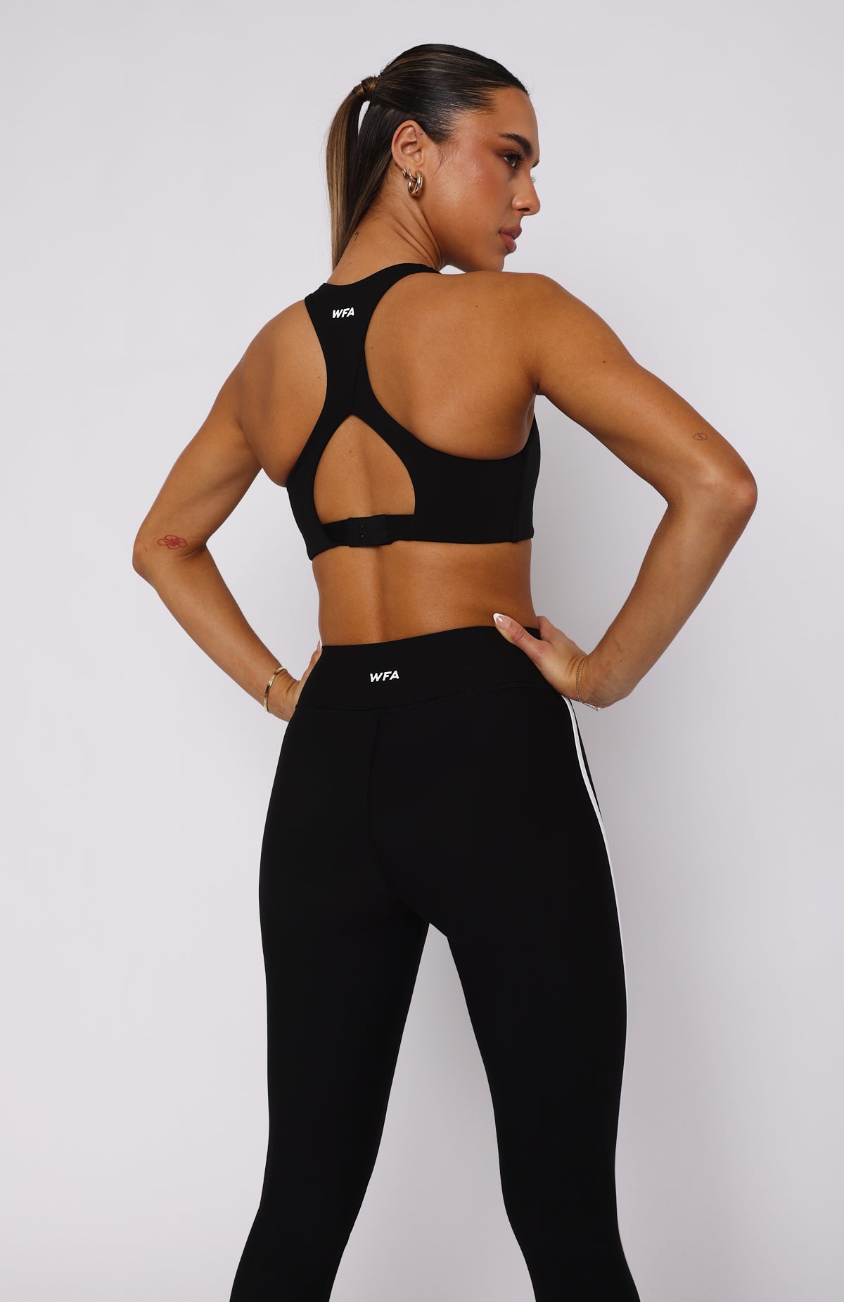 Premium High-Support Sports Bra - Ultimate Comfort in Black