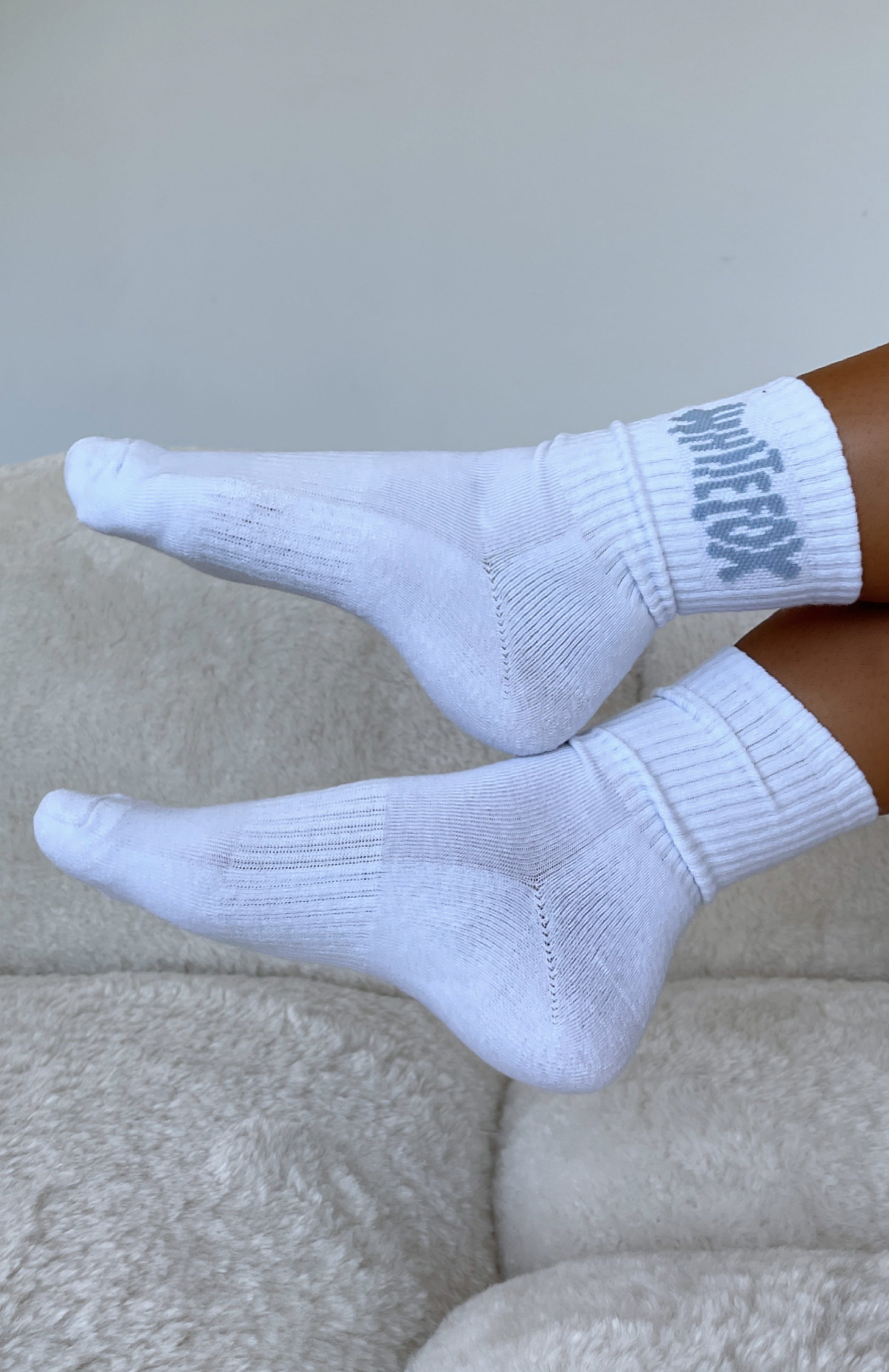 Premium Archive 6.0 Crew Socks - White/Blue | Ultimate Comfort