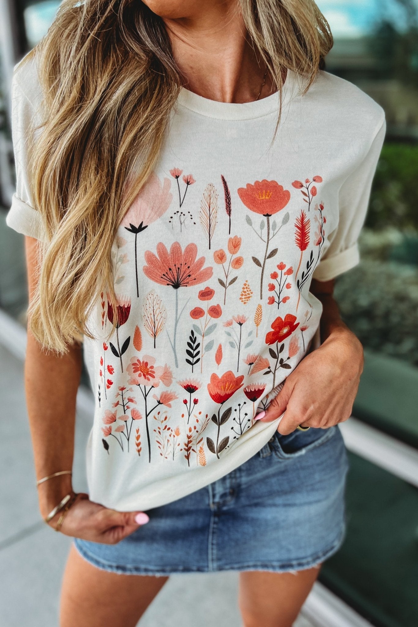 Premium Ivory Wildflower Spring Graphic Tee - Ultimate Style Upgrade