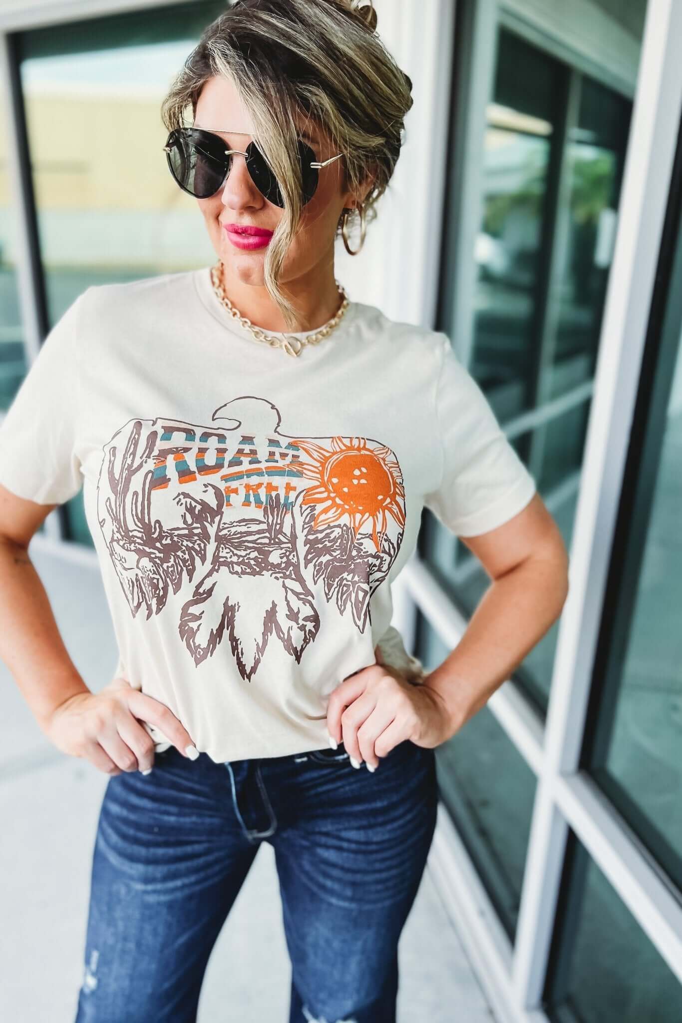 Premium XL Roam Free Western Cream Graphic Tee - Ultimate Comfort & Style