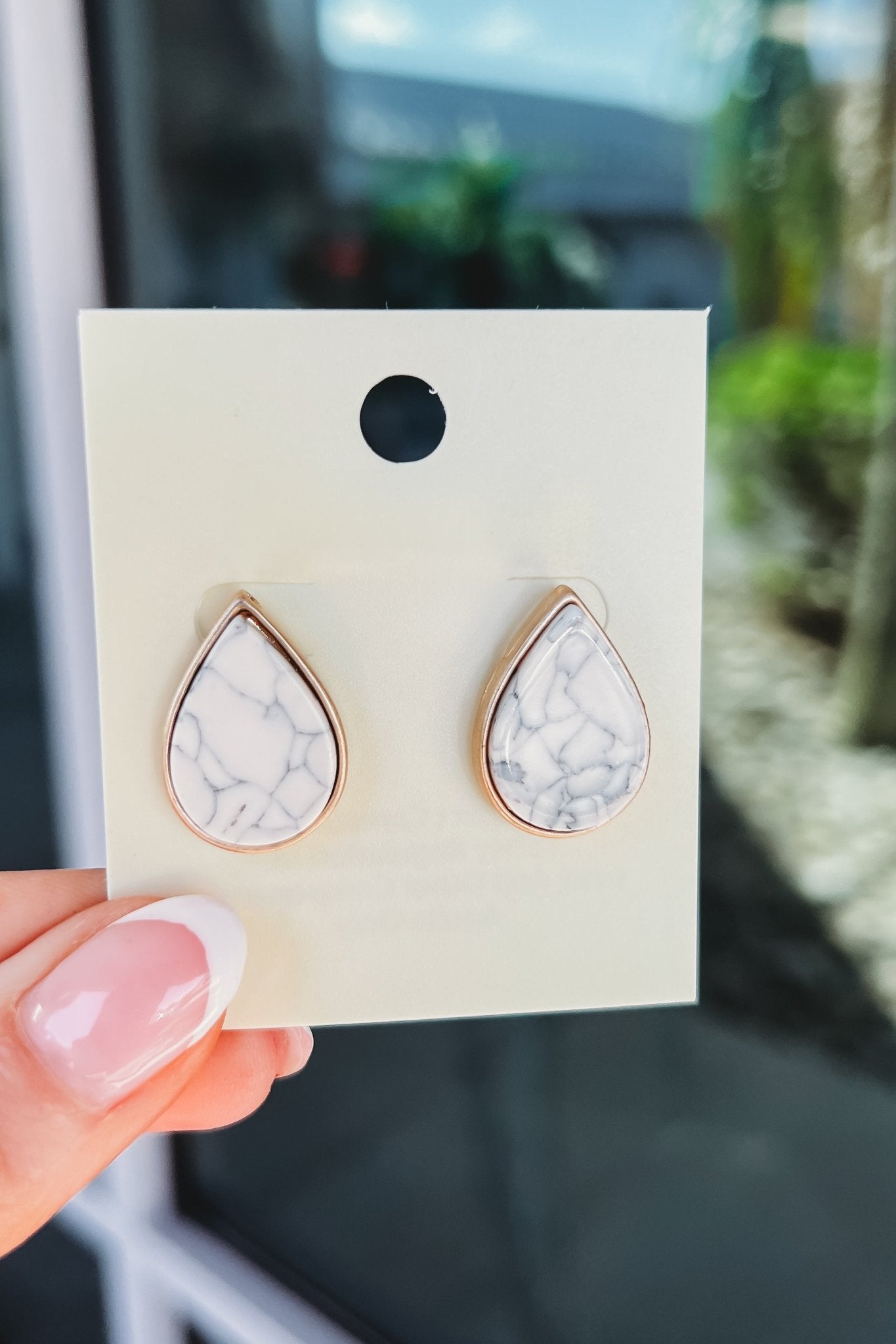 Premium Howlite Teardrop Stud Earrings - Elegant & Lightweight