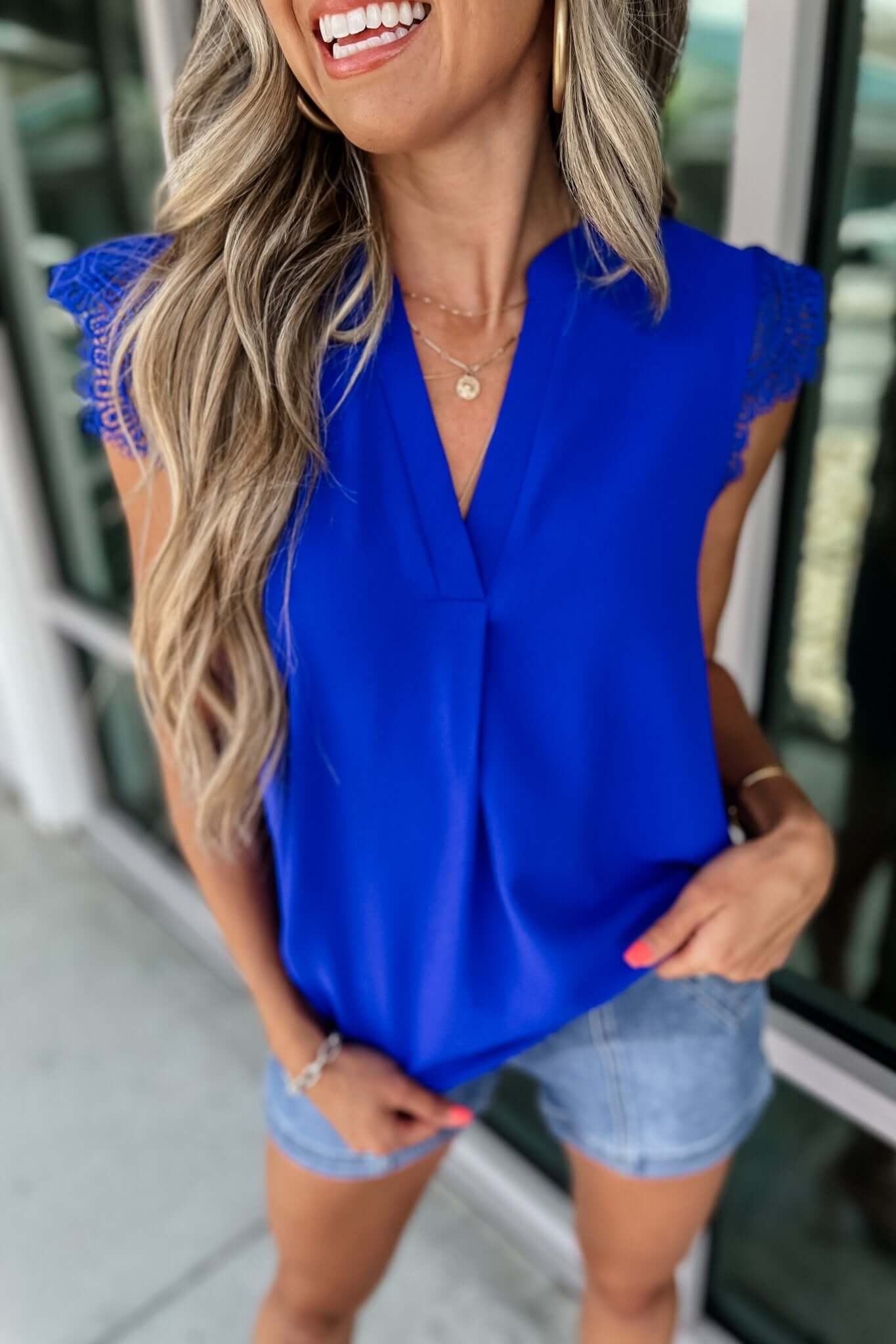 Premium Lindy Lace Blouse - Elegant & Versatile in 2 Colors