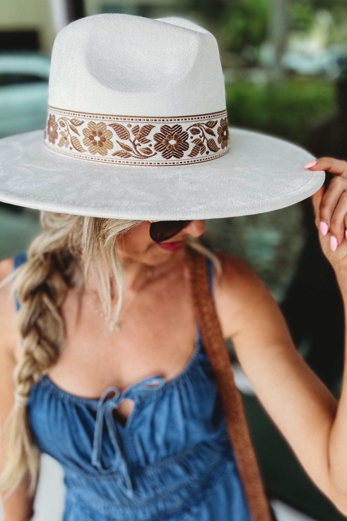 Premium Ivory Flower Ribbon Fedora Hat