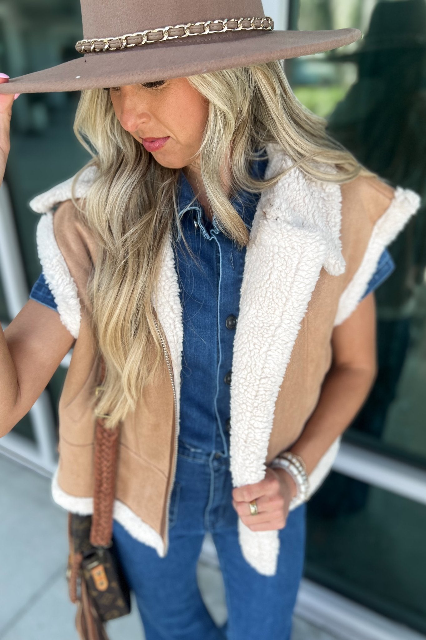 Premium Cross Your Mind Fur Suede Vest - Ultimate Comfort & Style