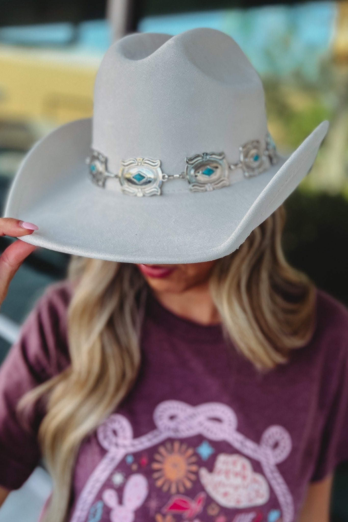 Premium Ivory Silver Concho Chain Cowboy Hat - Ultimate Western Style