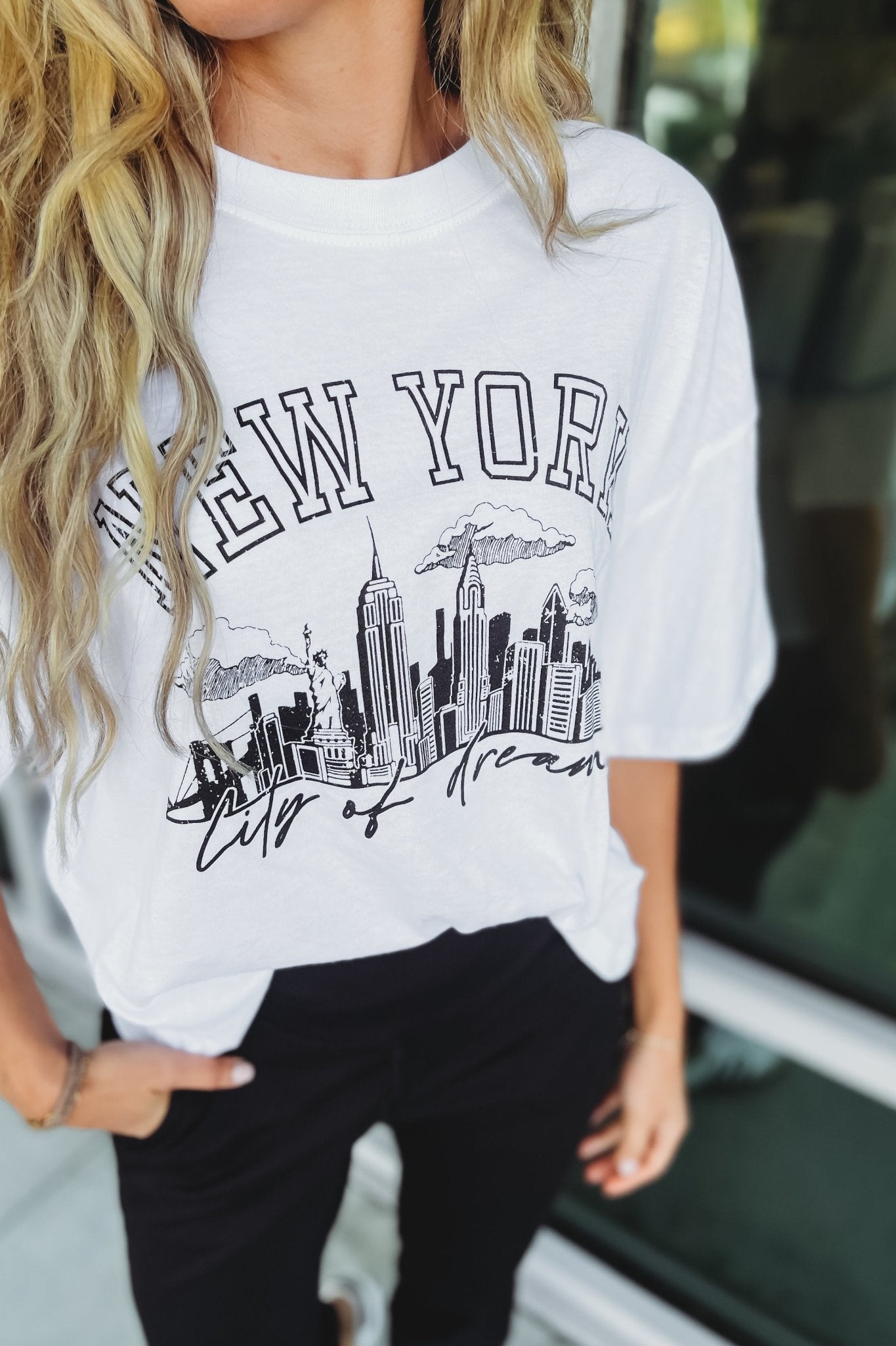 Premium City of Dreams New York Cropped Graphic Tee