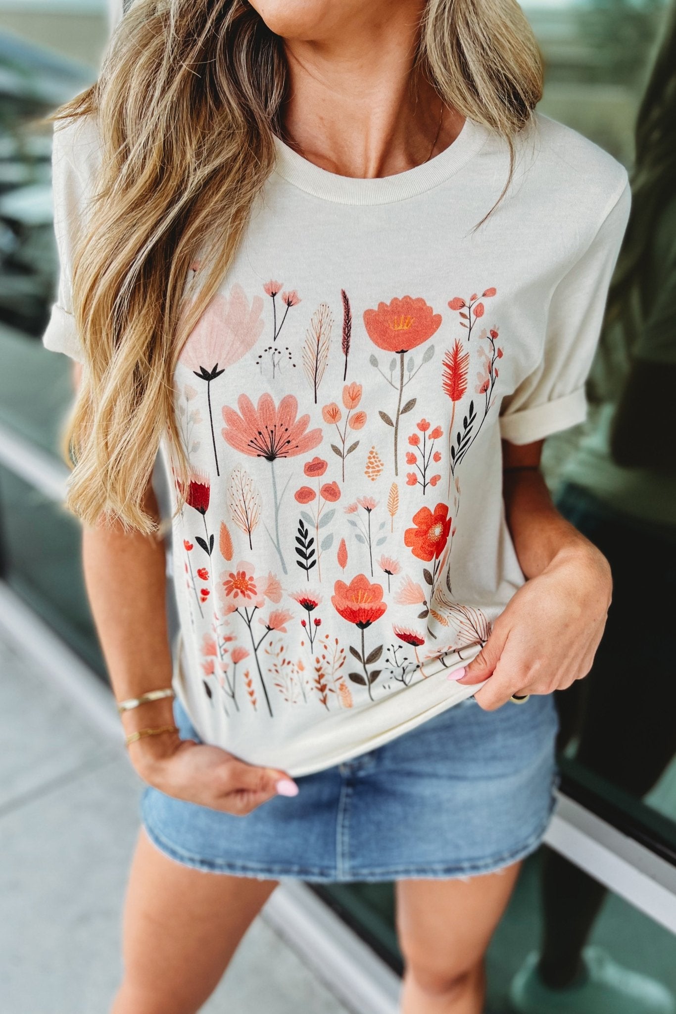 Premium Ivory Wildflower Spring Graphic Tee - Ultimate Style Upgrade