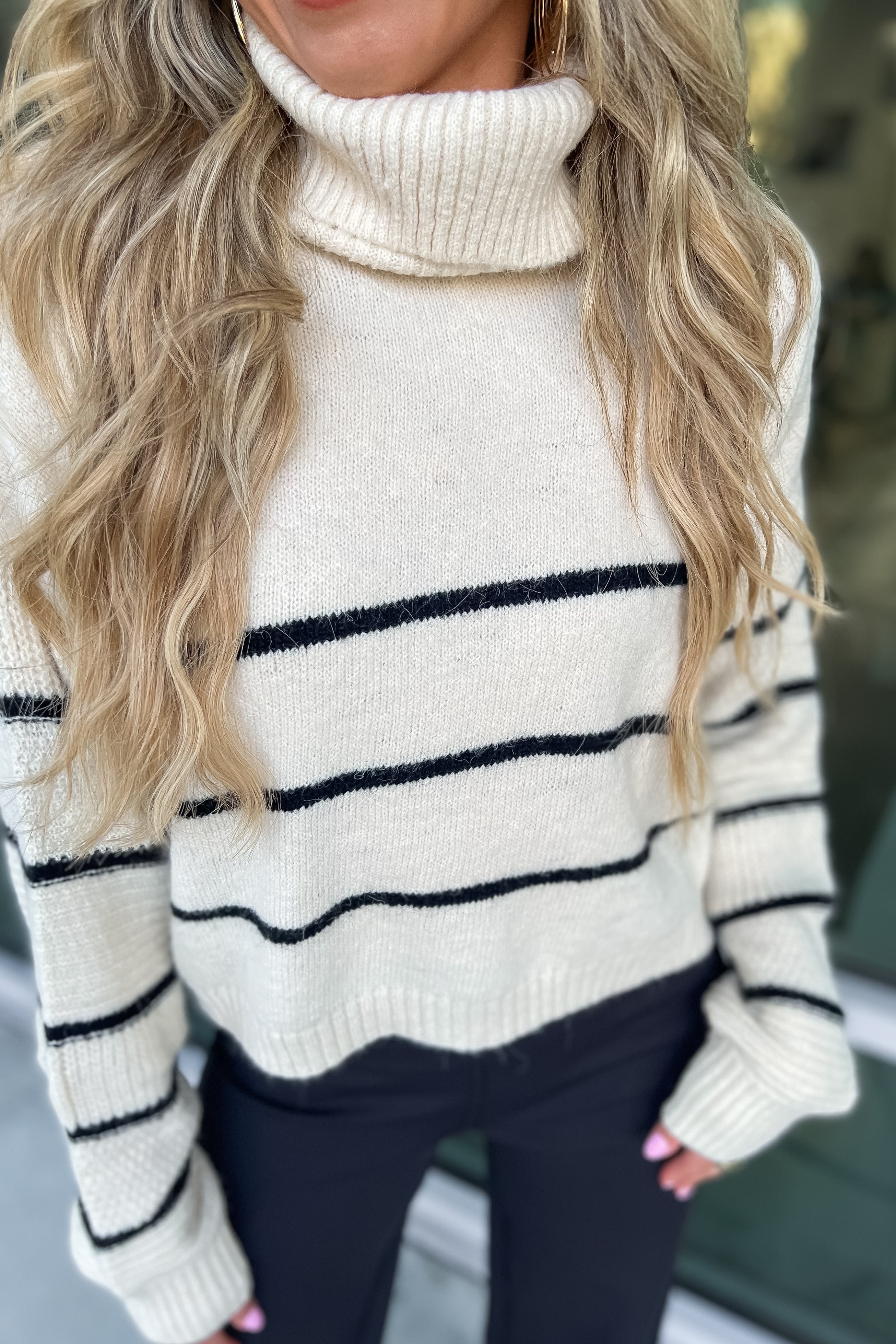 Premium Taupe Stripe Cozy Turtleneck Sweater - Ultimate Winter Essential